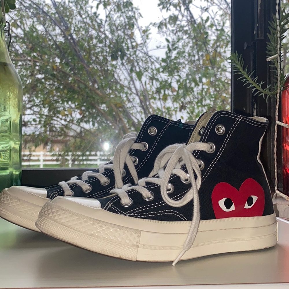 CDG PLAY X CONVERSE CHUCK TAYLOR HI-BLACK